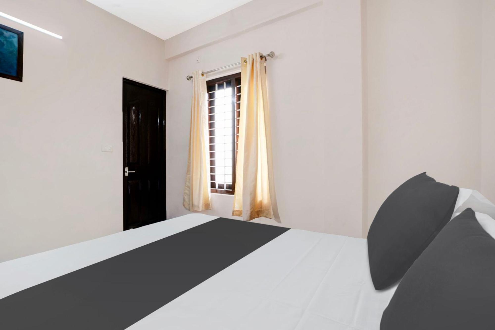 Hotel O Grand Residency Ambalapulai Exteriör bild