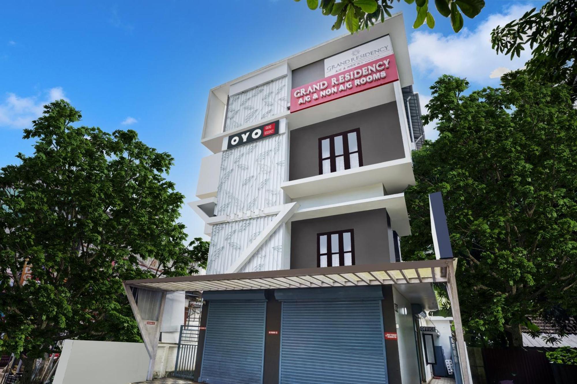Hotel O Grand Residency Ambalapulai Exteriör bild